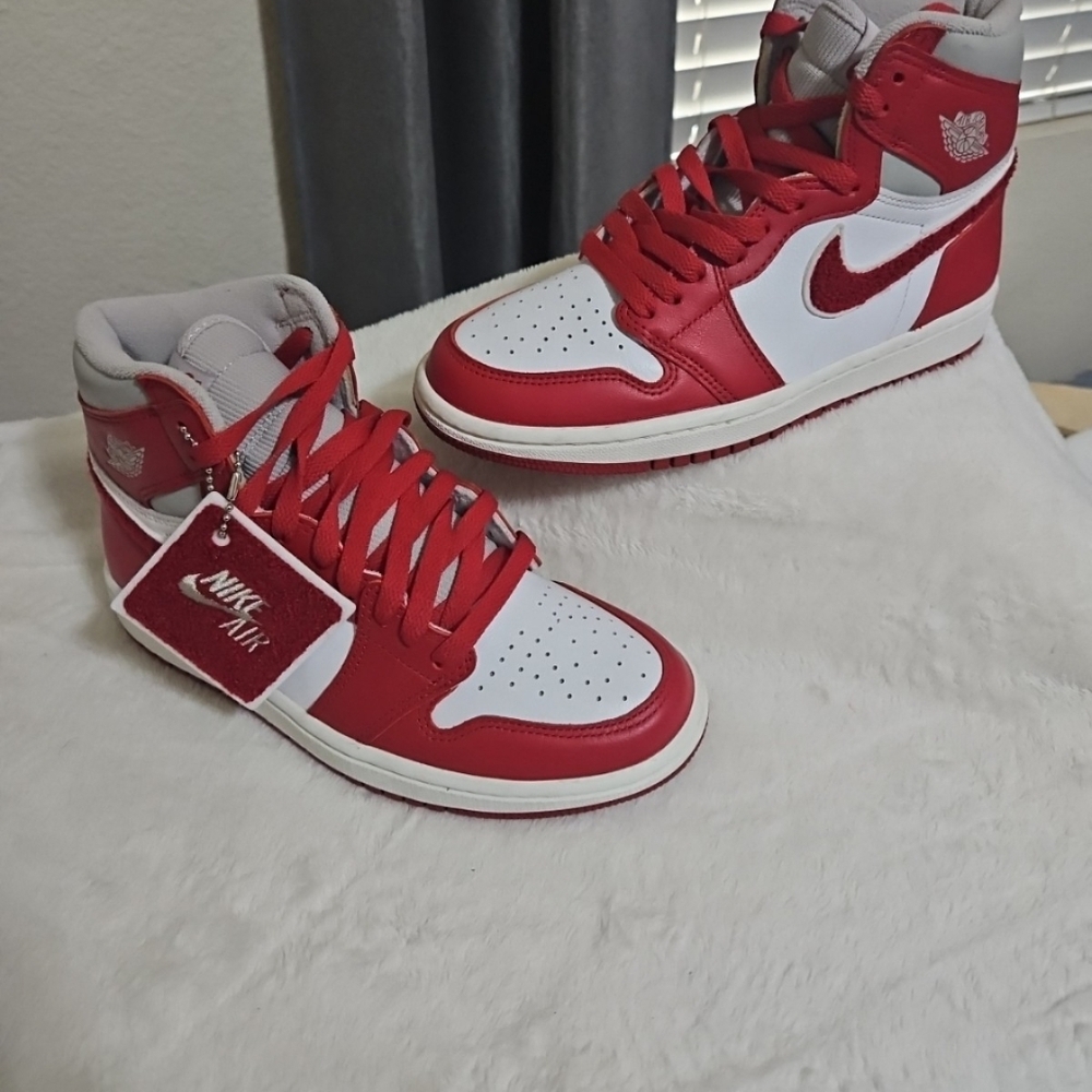 Jordan 1 High Varsity Red 6W DJ4891-061